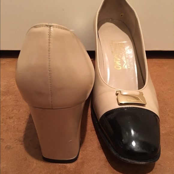Vintage Salvatore Farragamo- 9.5