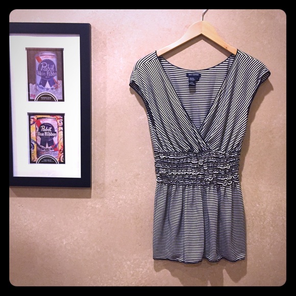 Max Edition Striped V-neck Top W/ Ruching
