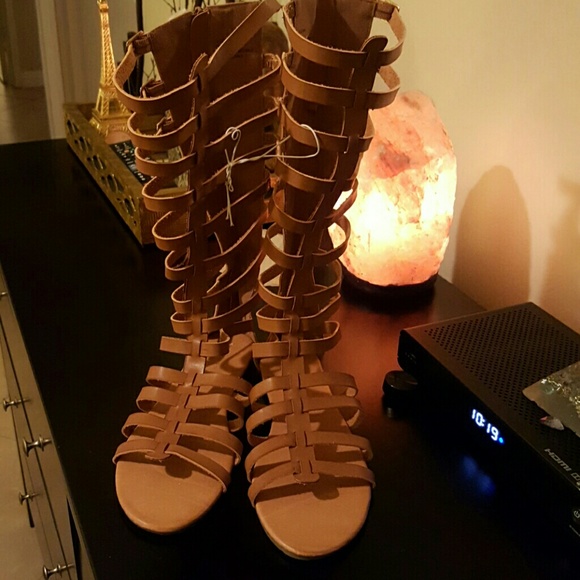 Gladiator sandals with adjustable straps/zipper