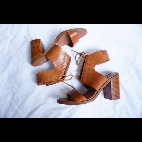 Steve Madden nanno lace up heels