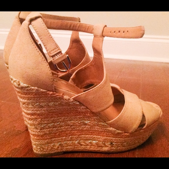 Suede tan espadrilles