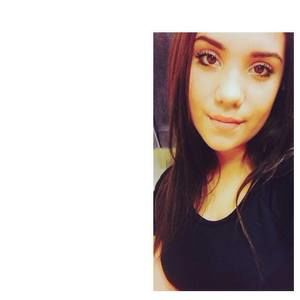 Meet your Posher, Daniela