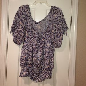 Cute boho Guess top
