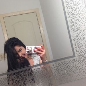 Meet your Posher, Ana