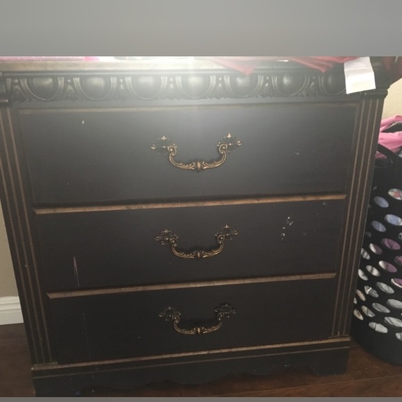 Dresser!