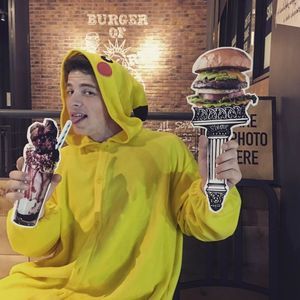 Meet your Posher, Cody