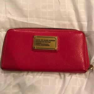 Very loved authentic red Marc Jacobs wallet