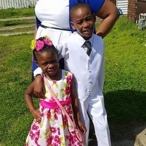 Meet your Posher, Taye