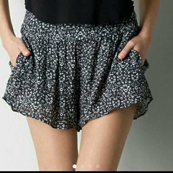 3 FLORAL FLOWLY SHORTS BUNDLE