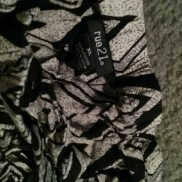 Romper - Picture 2 of 2