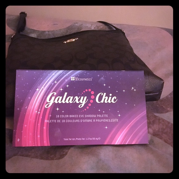 Bhcosmetics galaxy chic pallet