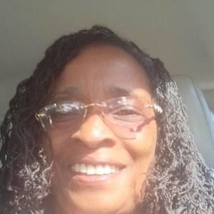 Meet your Posher, Dynah