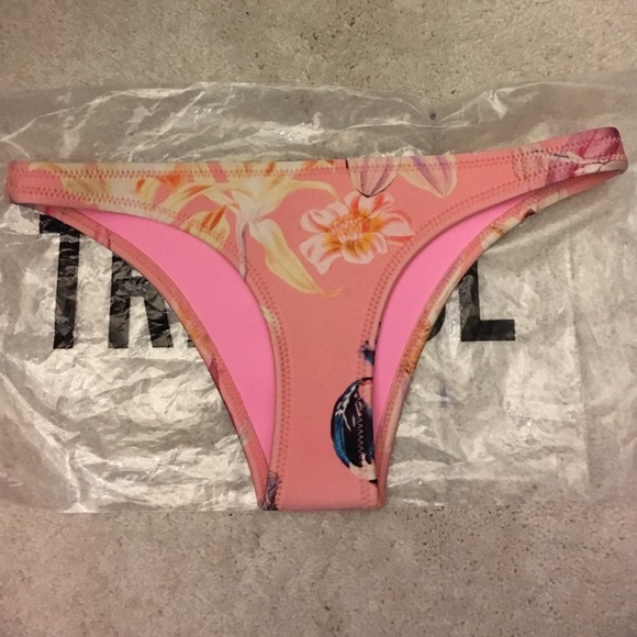 SMALL Triangl Cheeky Bottoms