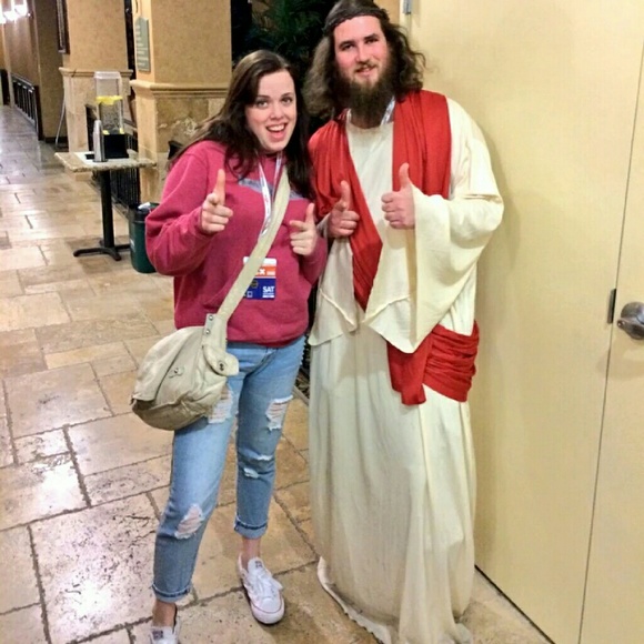 Meet your Posher, Kristi! - Picture 2 of 3