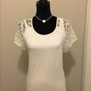 Cute shirt with lace sleeves!