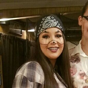 Meet your Posher, Maggie