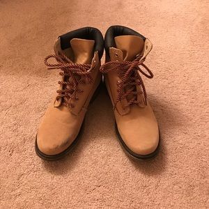 Steve Madden Timberland Style Boots