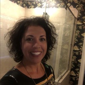 Meet your Posher, Renea