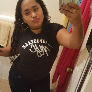 Meet your Posher, Perla