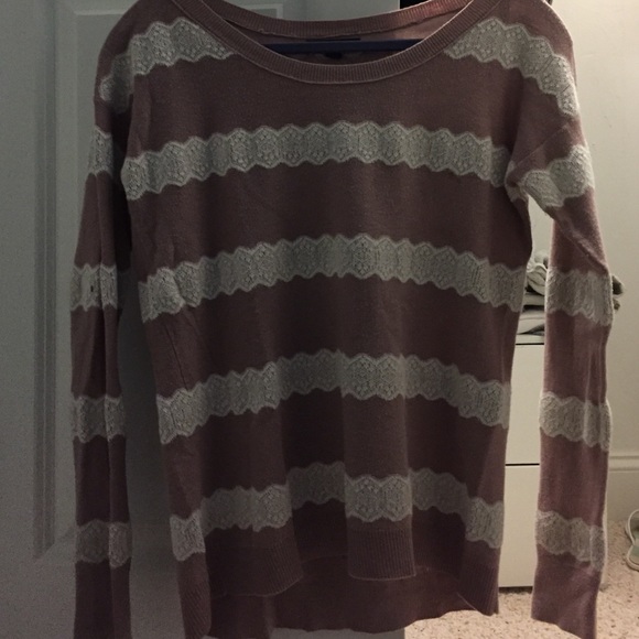 American eagle pullover sweater