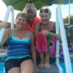 Meet your Posher, Melissa