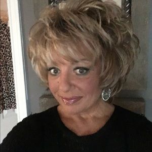 Meet your Posher, Linda