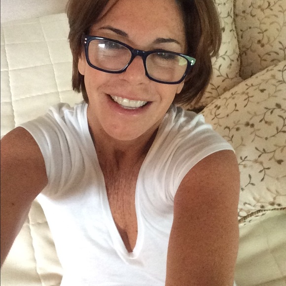 Meet your Posher, Linda - Picture 1 of 1