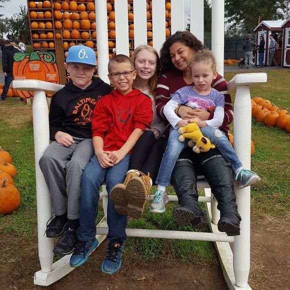 Meet your Posher, Kelly - Picture 1 of 1