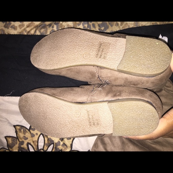 NIB Faux Suede Knee Boots - Picture 4 of 4