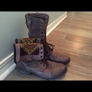 Chevie Steve Madden Combat Boots