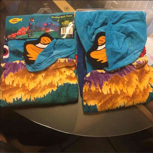 Finding nemo hooded bath towel - Picture 2 of 3