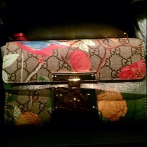 Gucci Tian Padlock Shoulder Bag - NWT!!