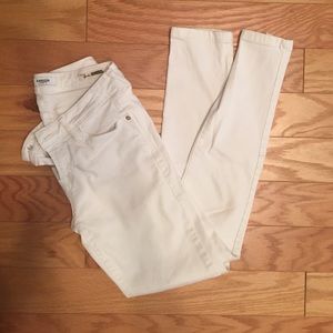 Kensie Ankle Biter White Jeans
