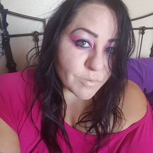 Meet your Posher, Dee