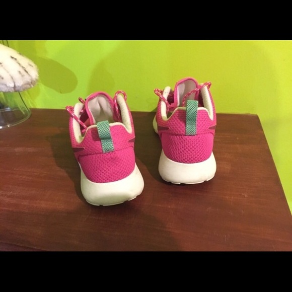 Pink Roshe Run - Picture 2 of 2