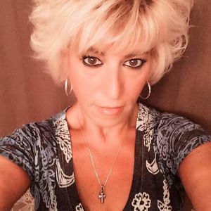 Meet your Posher, Beth