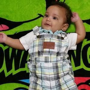 Meet your Posher, Elizabeth