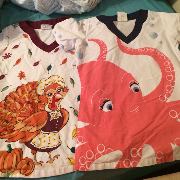 2 uniform advantage scrub shirts