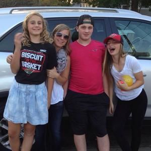 Meet your Posher, Dana