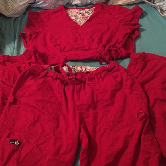 Scrub set.