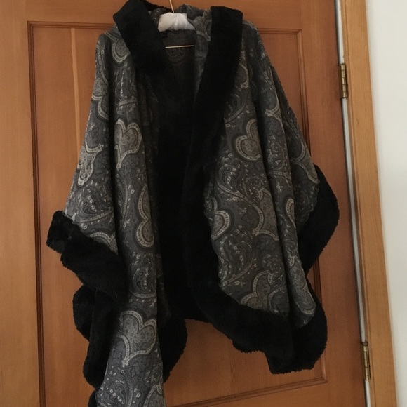 Women's Hooded Cape
