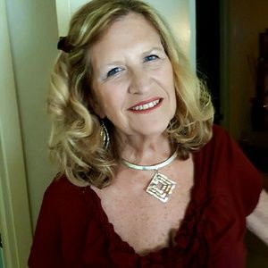 Meet your Posher, Beverly