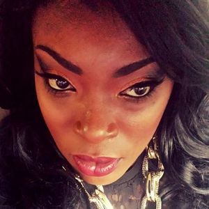 Meet your Posher, Dionne