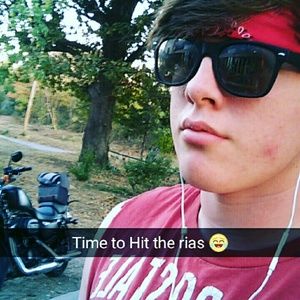 Meet your Posher, Dakota