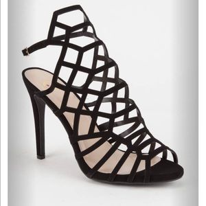 Delicious cage cut out women heels slightly used