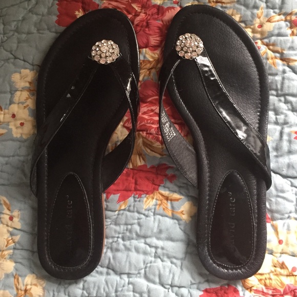 David Tate black patent flip flops