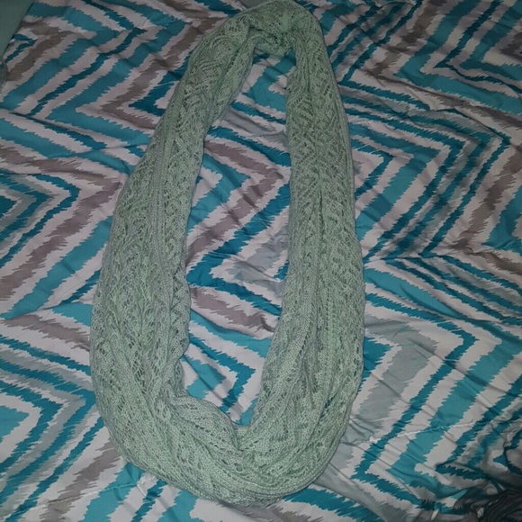 Infinity scarf