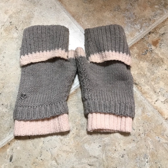 Lululemon Gloves