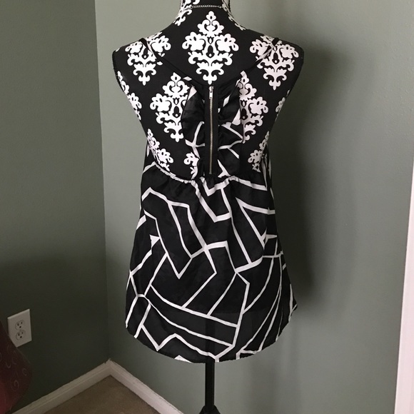 Large Black and White Halter Top - Picture 4 of 4