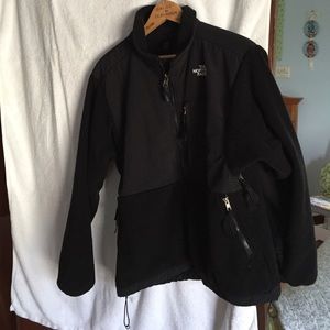 Fleece black north face jacket